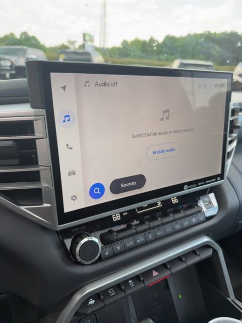 Used 2024 Toyota Sequoia Platinum AWD/4WD image 8