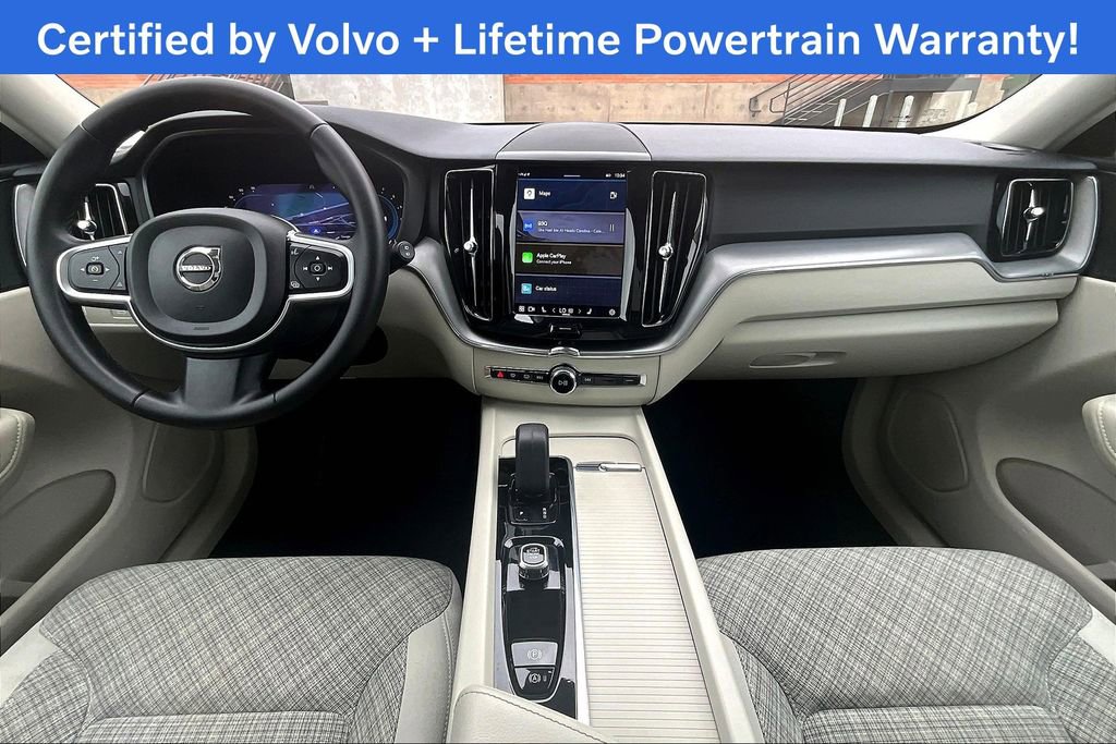 Used 2022 Volvo XC60 B5 Momentum image 19