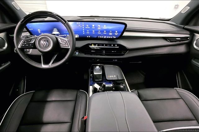 Used 2025 Buick Enclave Avenir w/ Super Cruise Package image 16