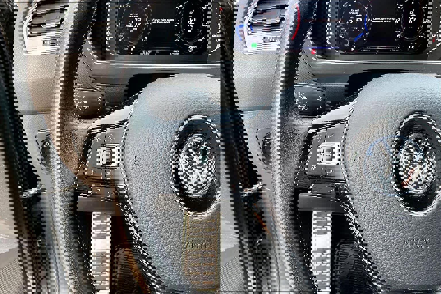 Used 2021 Volkswagen Tiguan SEL Premium R-Line image 24