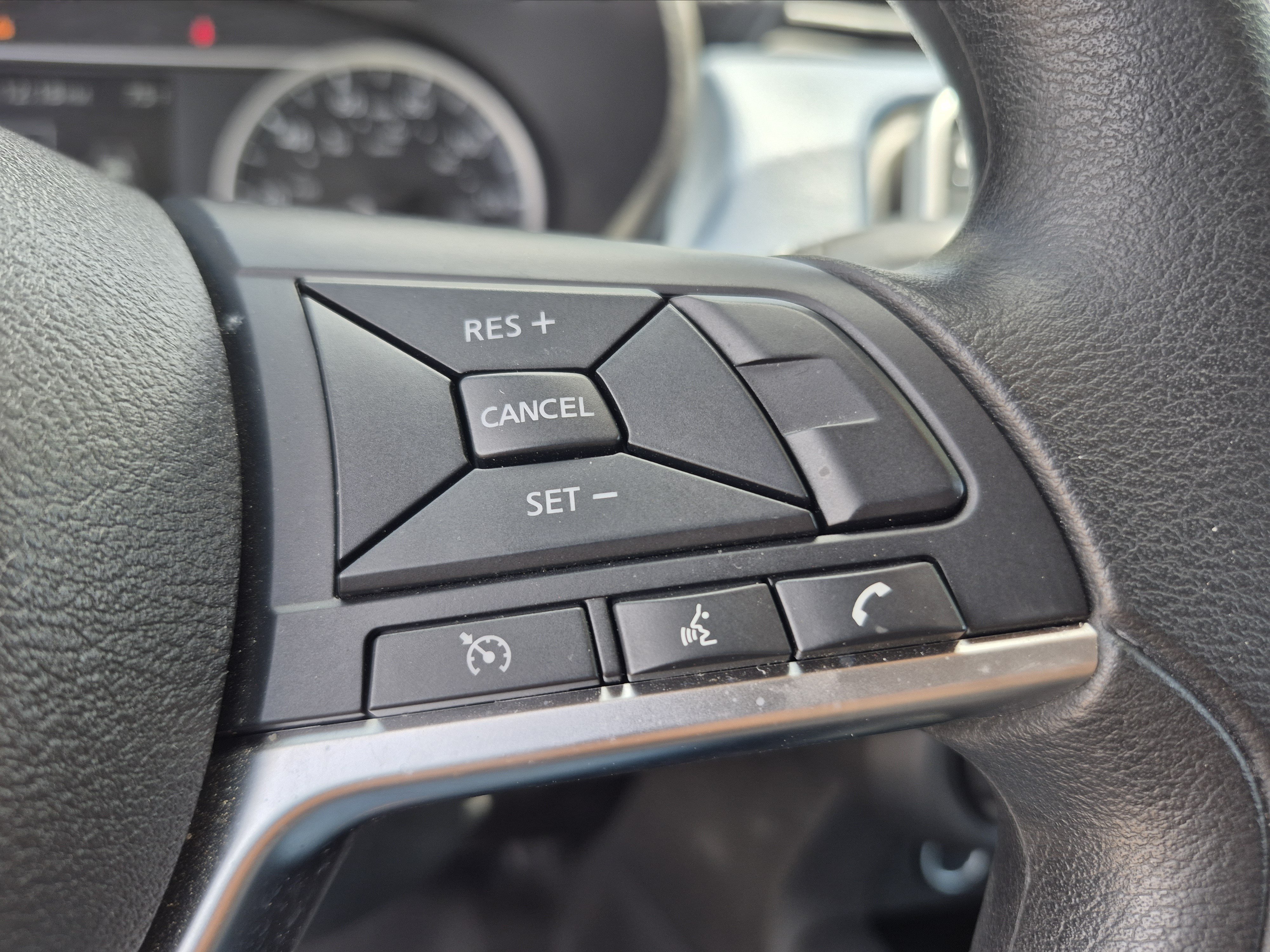 Used 2025 Nissan Versa SV FWD image 26