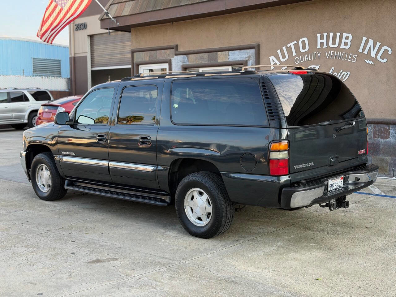Used 2005 GMC Yukon XL SLE w/ Cargo Package image 7