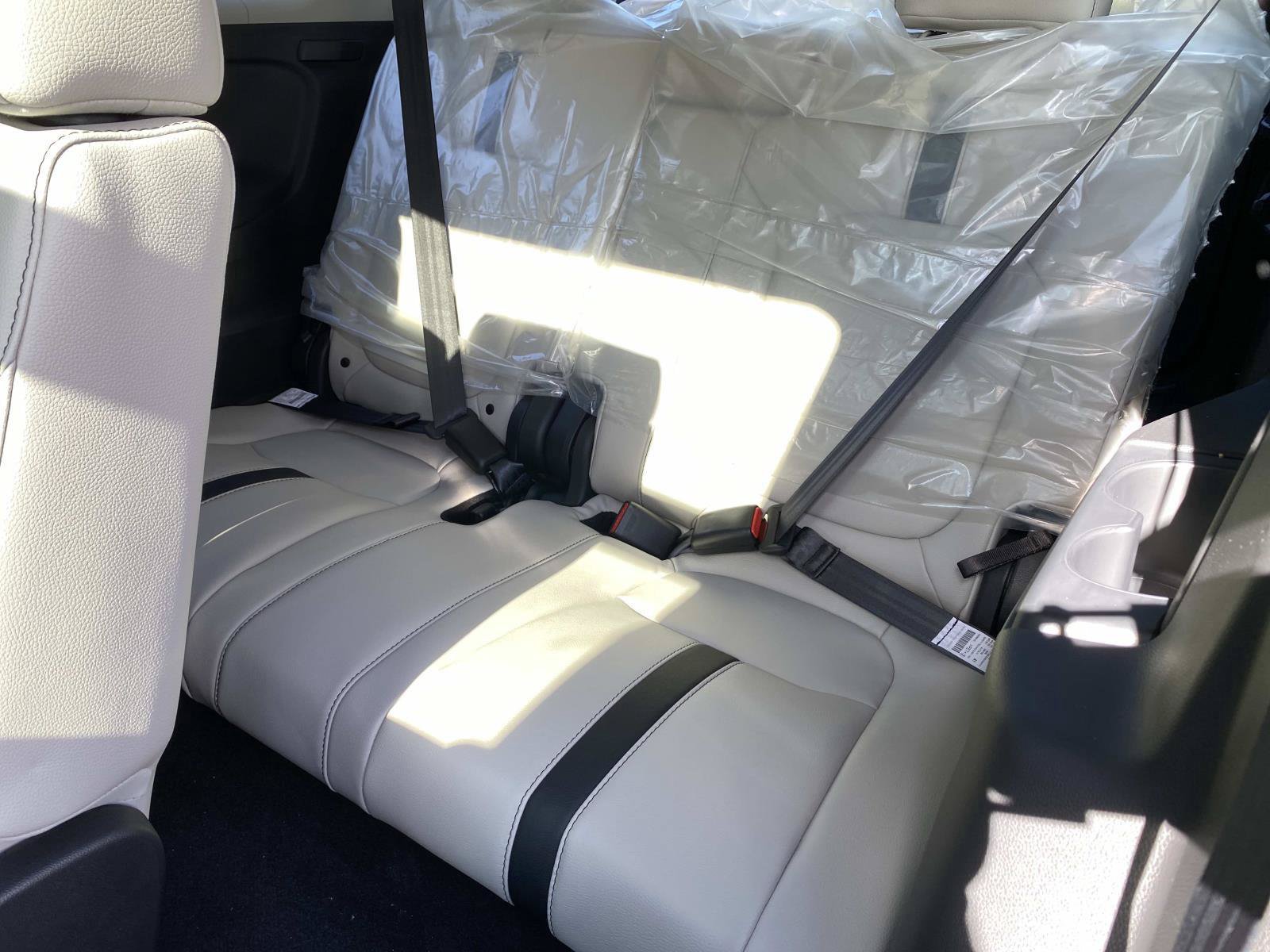 New 2026 Honda Pilot Touring image 7