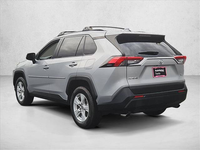Used 2019 Toyota RAV4 XLE w/ Carpet Mat Package FWD image 8