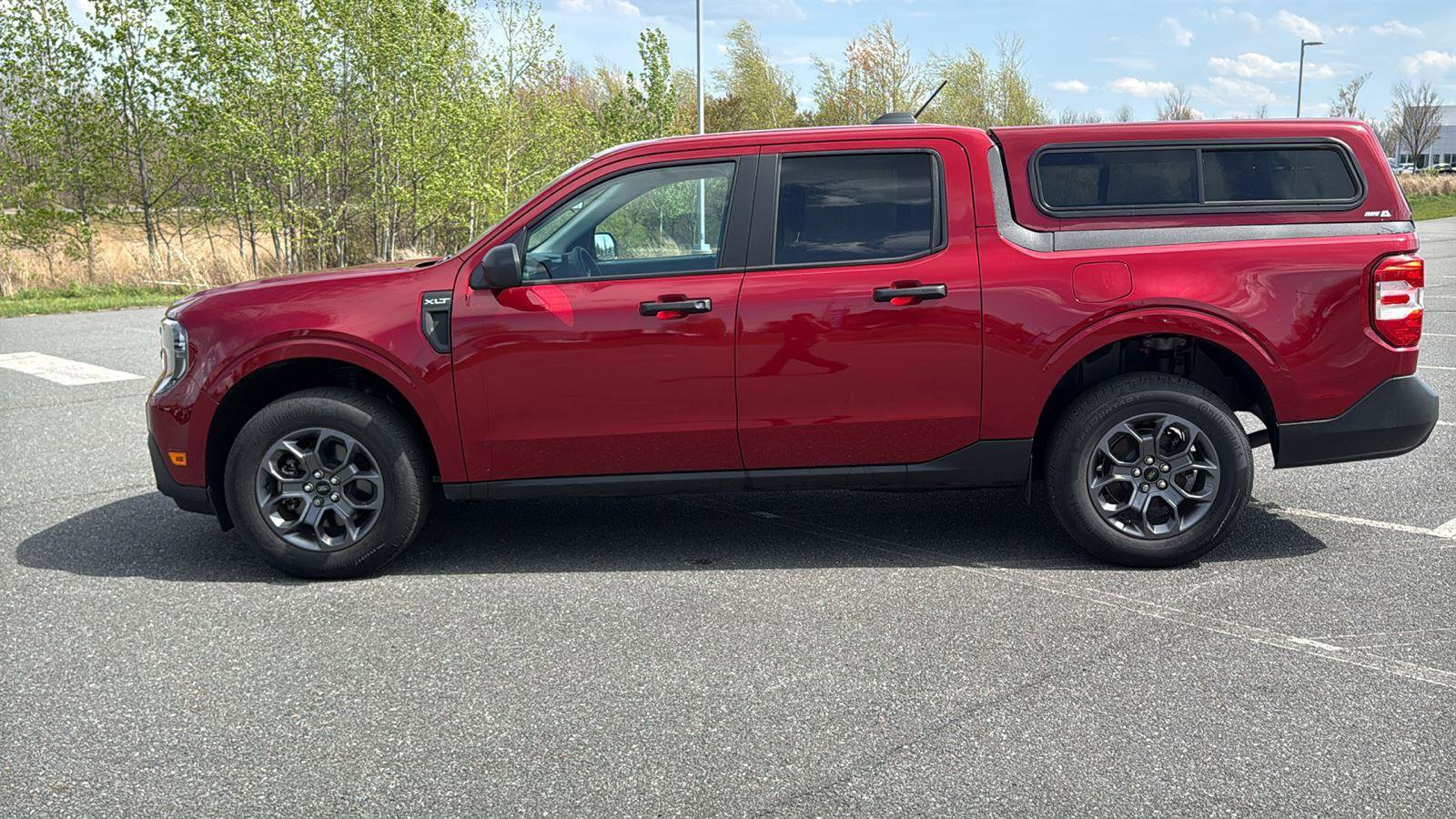 Used 2025 Ford Maverick XLT w/ Equipment Group 302A AWD/4WD image 12