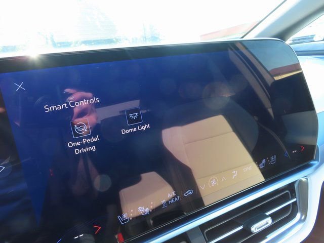 Used 2025 Chevrolet Equinox EV LT w/ Convenience Package II FWD image 25