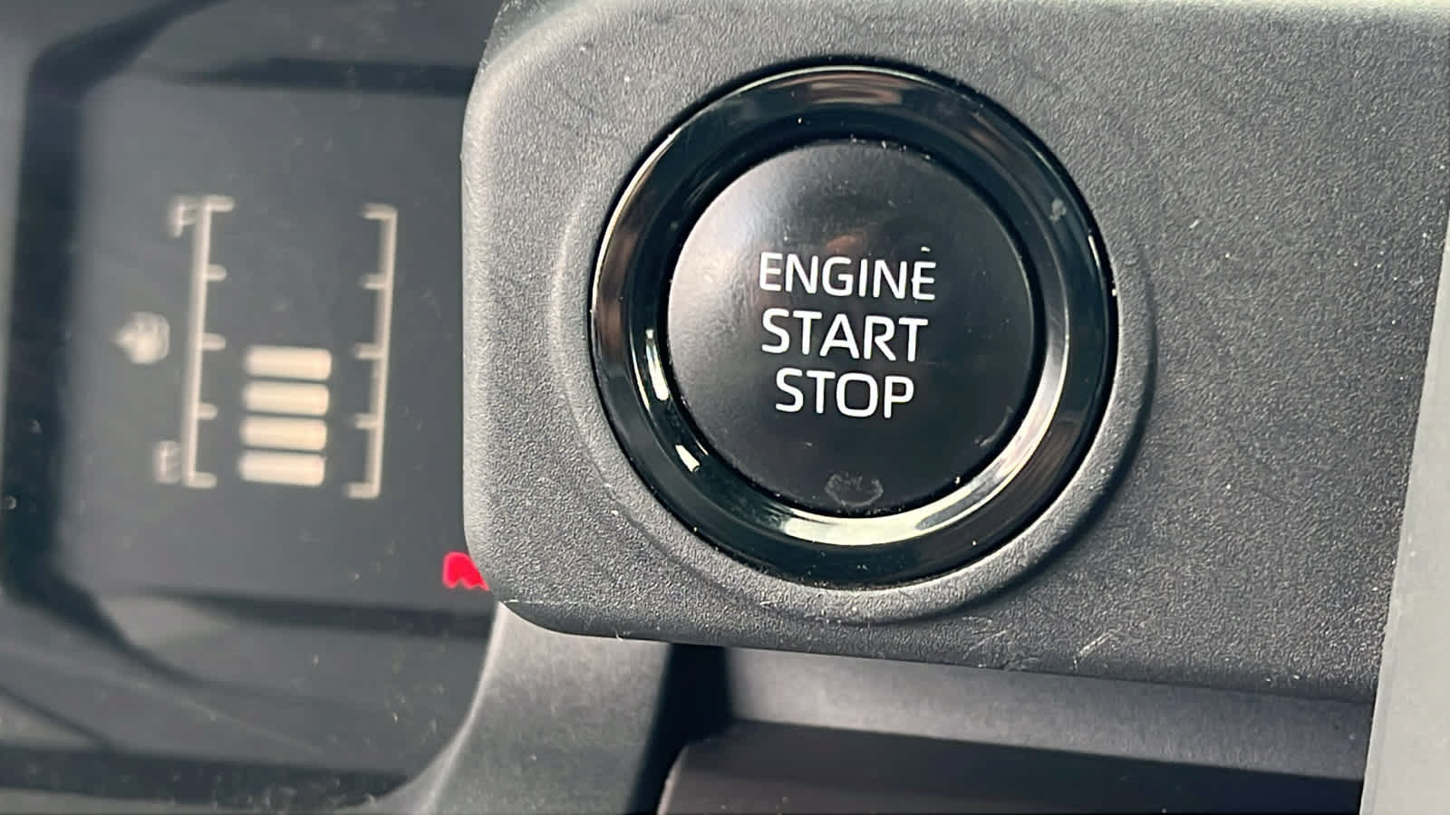 Used 2024 Toyota Tacoma SR5 AWD/4WD image 17