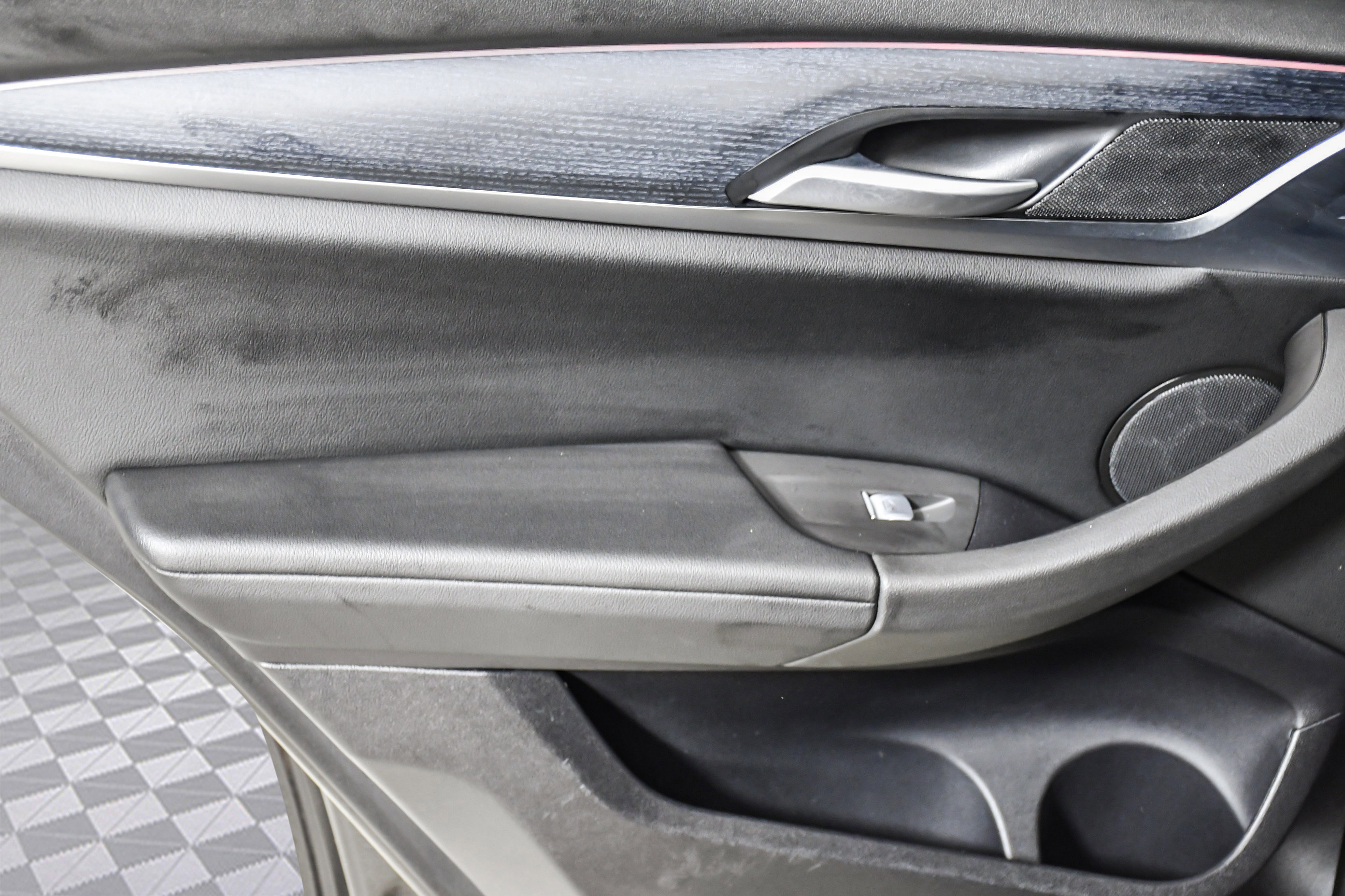 Used 2025 BMW X4 xDrive30i image 24