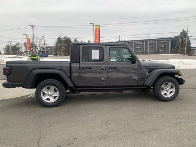 Used 2023 Jeep Gladiator Sport image 8