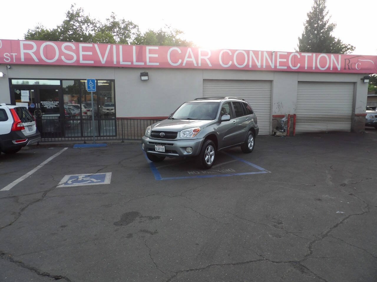 Used 2005 Toyota RAV4 4WD image 1