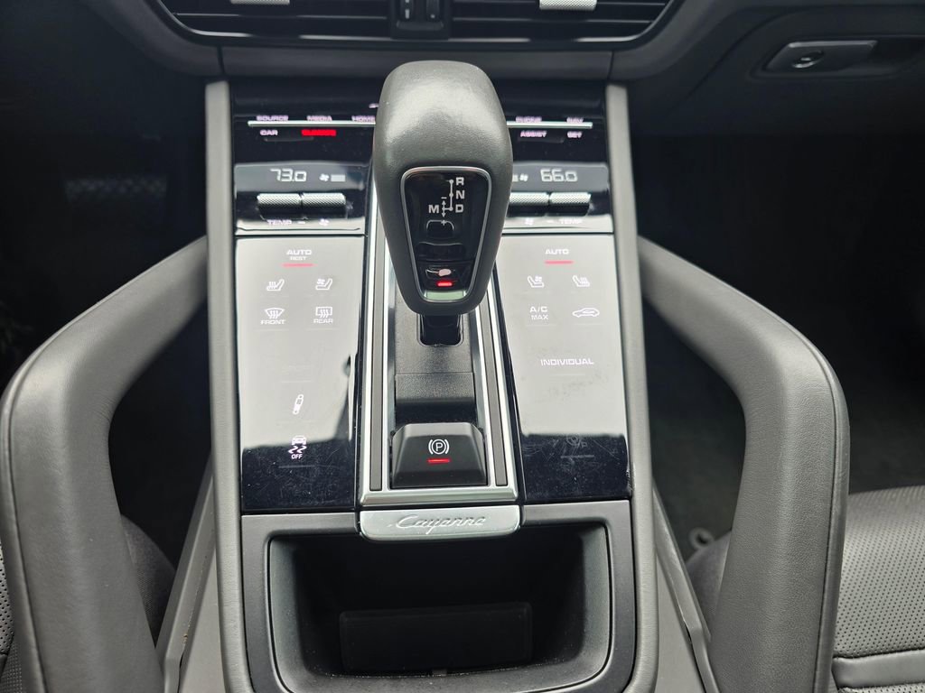 Used 2022 Porsche Cayenne E-Hybrid image 34