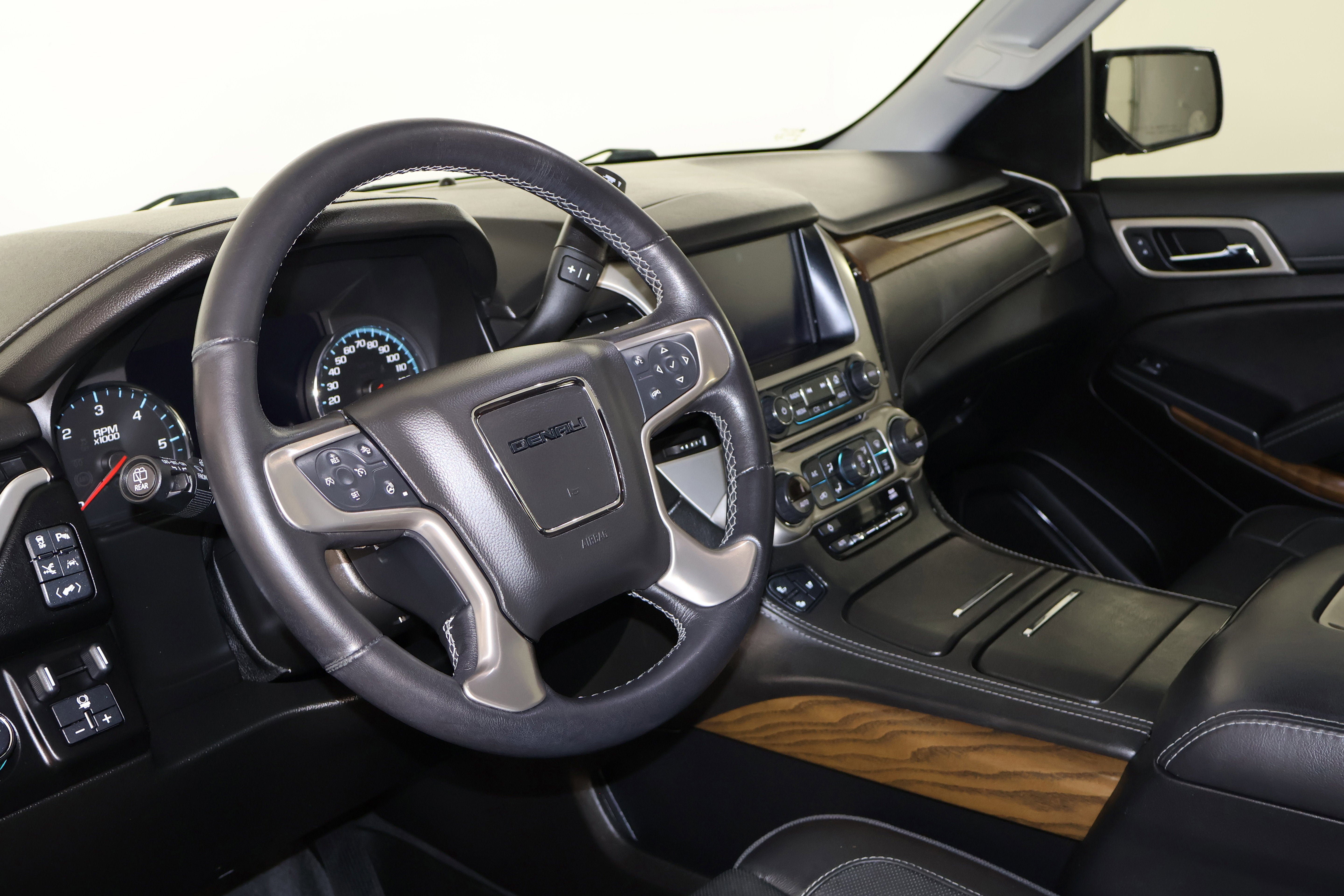 Used 2020 GMC Yukon Denali w/ Open Road Package image 47