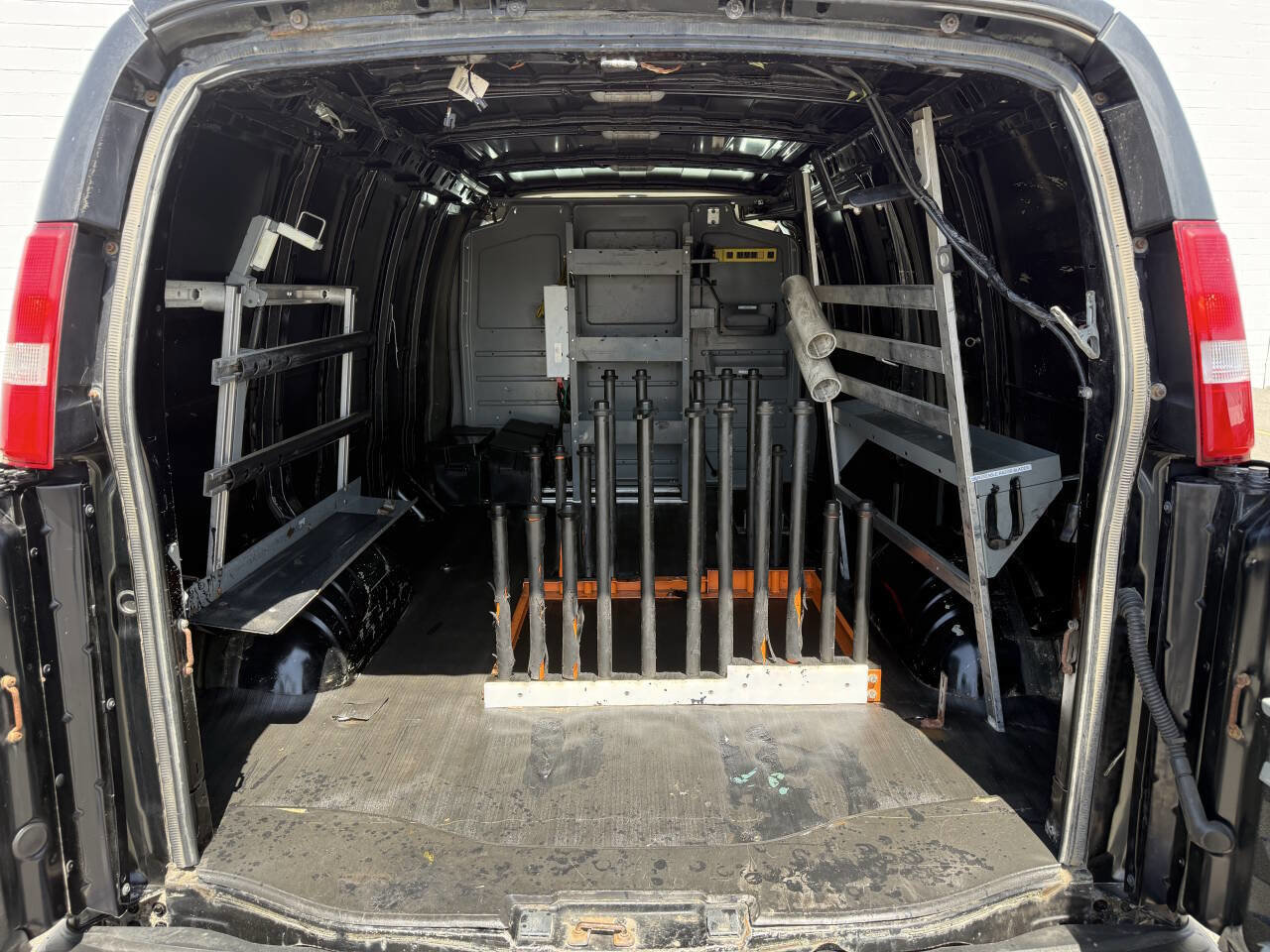 Used 2018 Chevrolet Express 2500 w/ Driver Convenience Package image 16