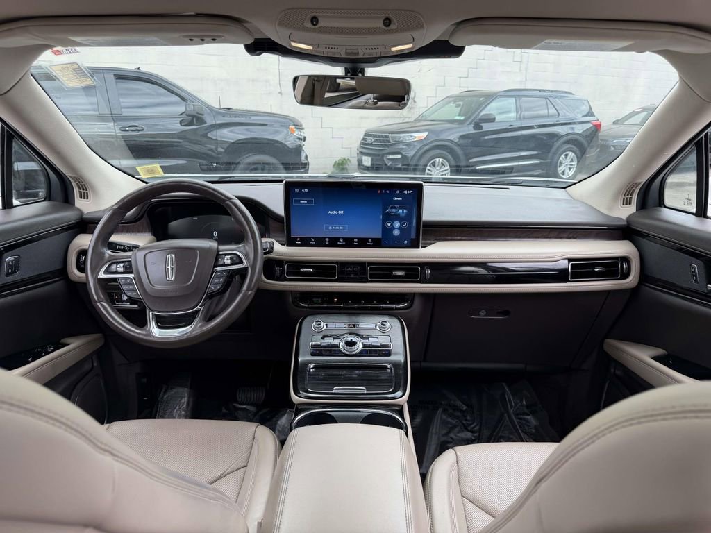 Used 2022 Lincoln Nautilus Reserve AWD/4WD image 18