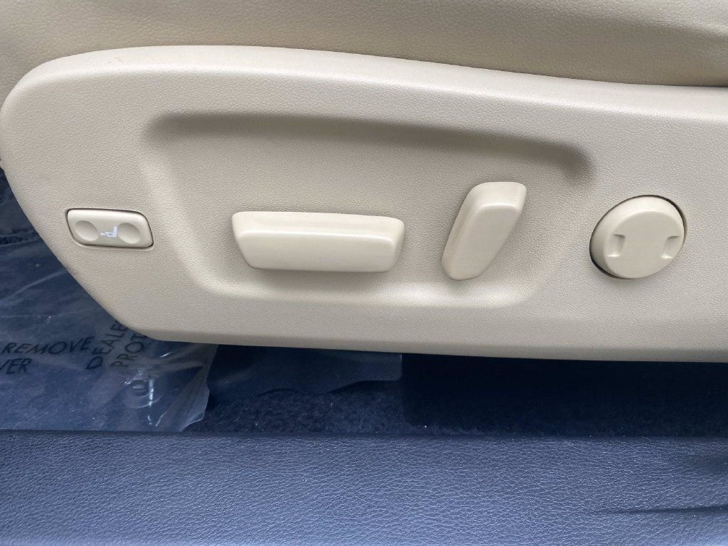 Used 2018 Toyota Highlander XLE FWD image 20