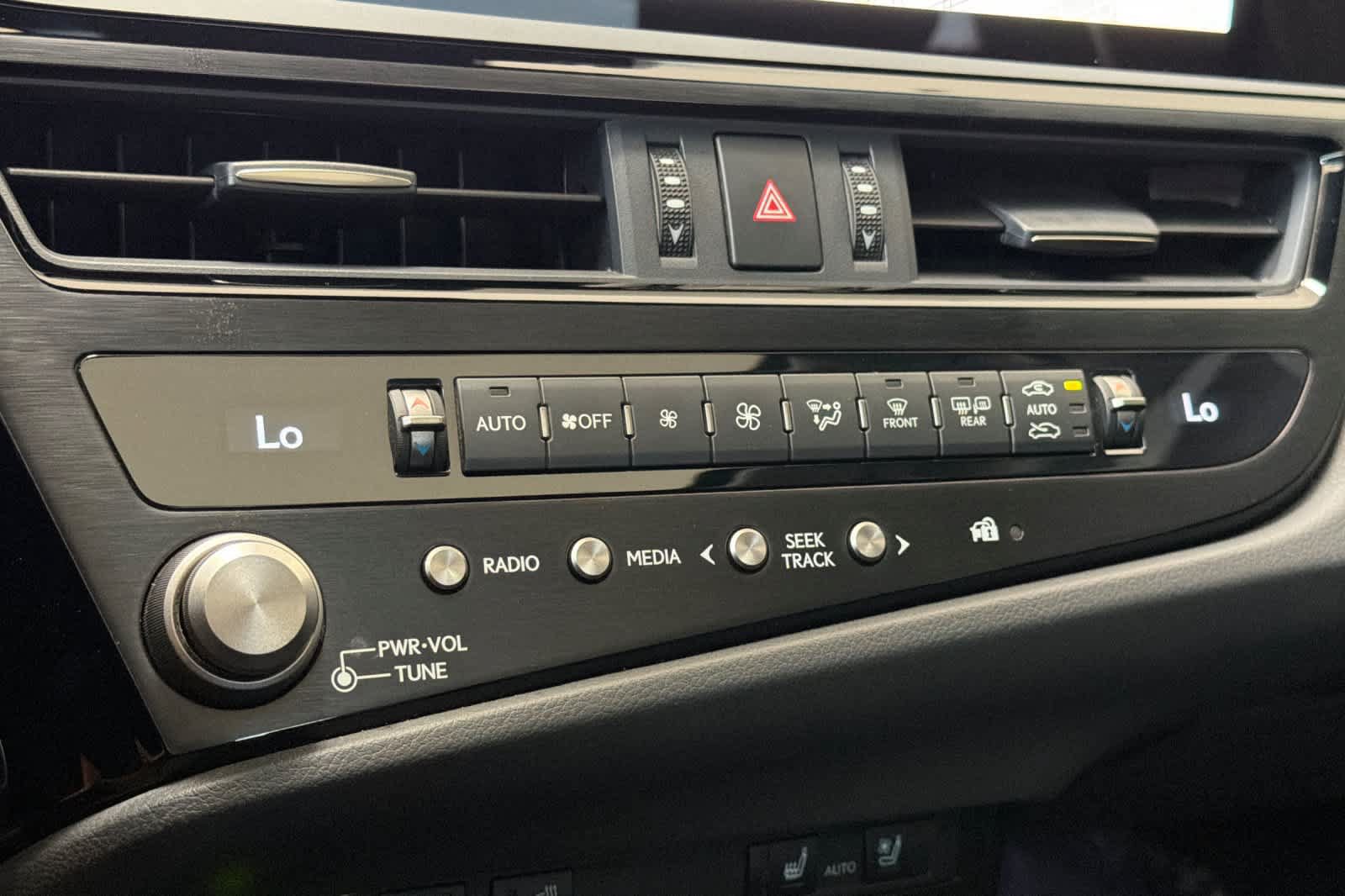 Certified 2025 Lexus ES 300h w/ Premium Package FWD image 22