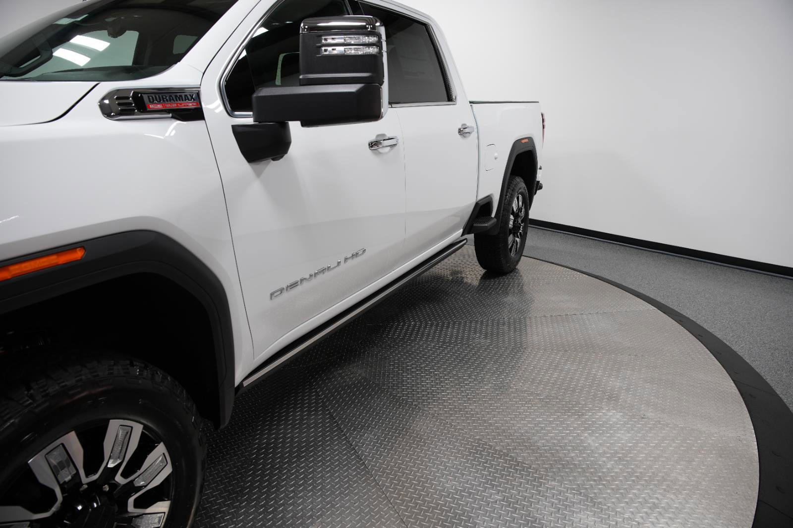 New 2025 GMC Sierra 2500 Denali w/ Denali Reserve Package image 6