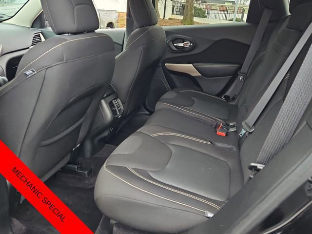 Used 2017 Jeep Cherokee Latitude w/ Safety/Convenience Group image 18