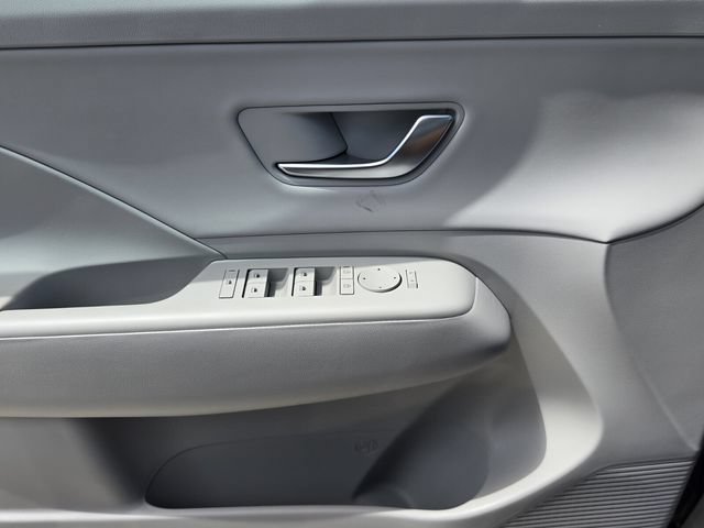 Used 2026 Hyundai Kona SEL Premium FWD image 23