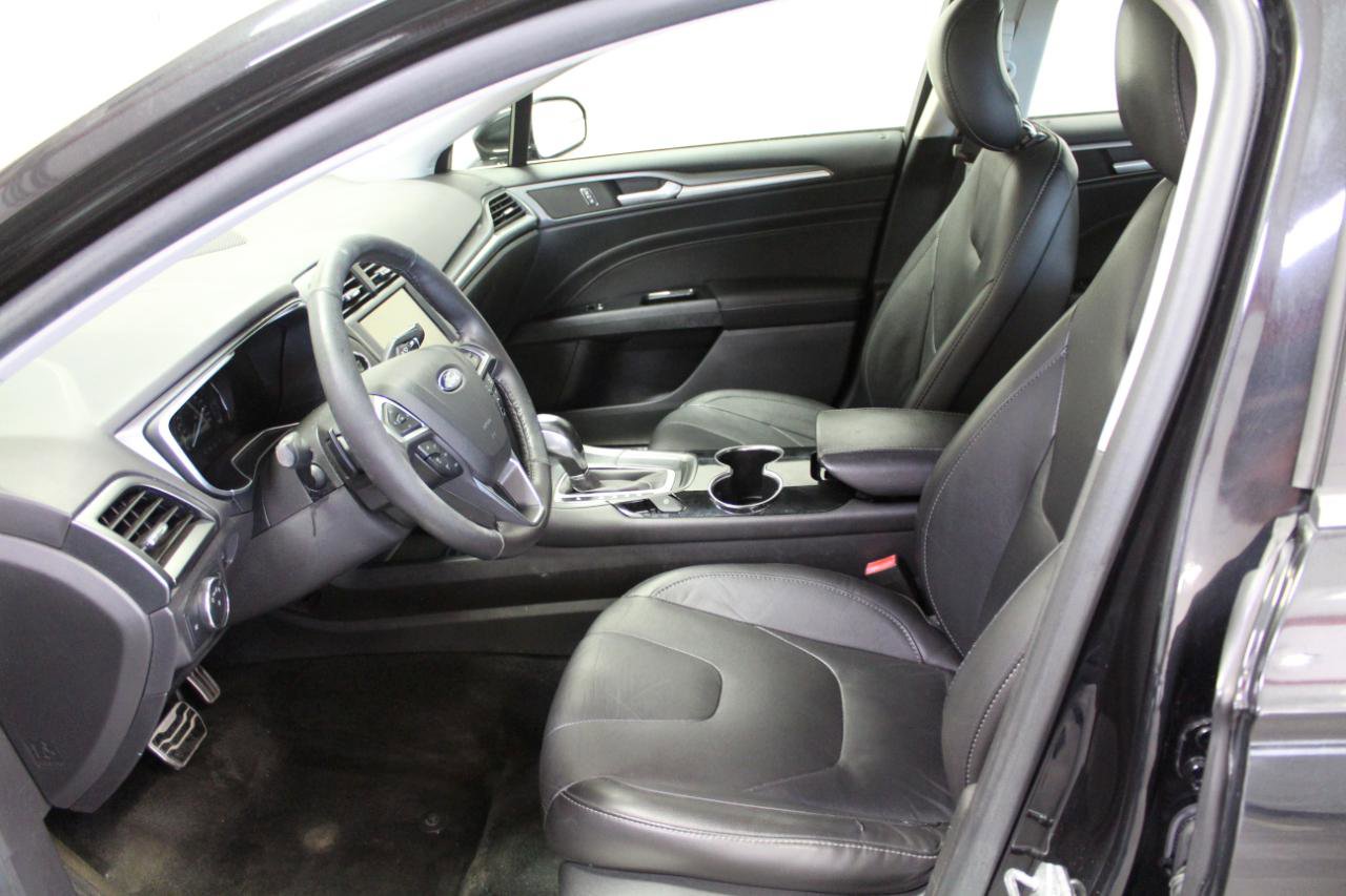 Used 2014 Ford Fusion Titanium FWD image 17
