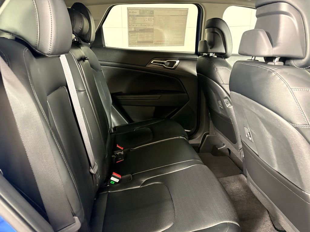 New 2026 Kia Sportage EX FWD image 16