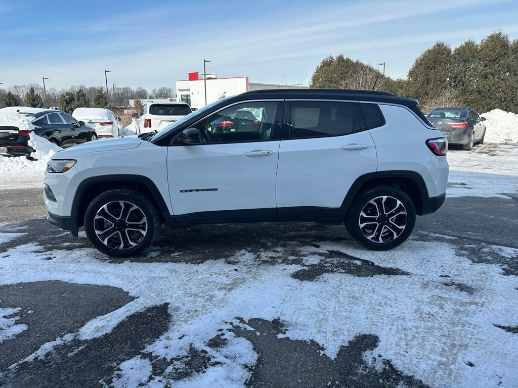 Used 2022 Jeep Compass Limited image 9