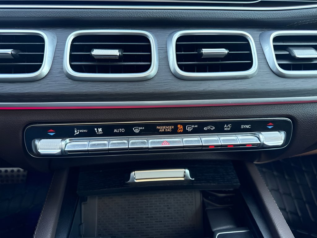 Used 2023 Mercedes-Benz GLS 450 4MATIC image 17