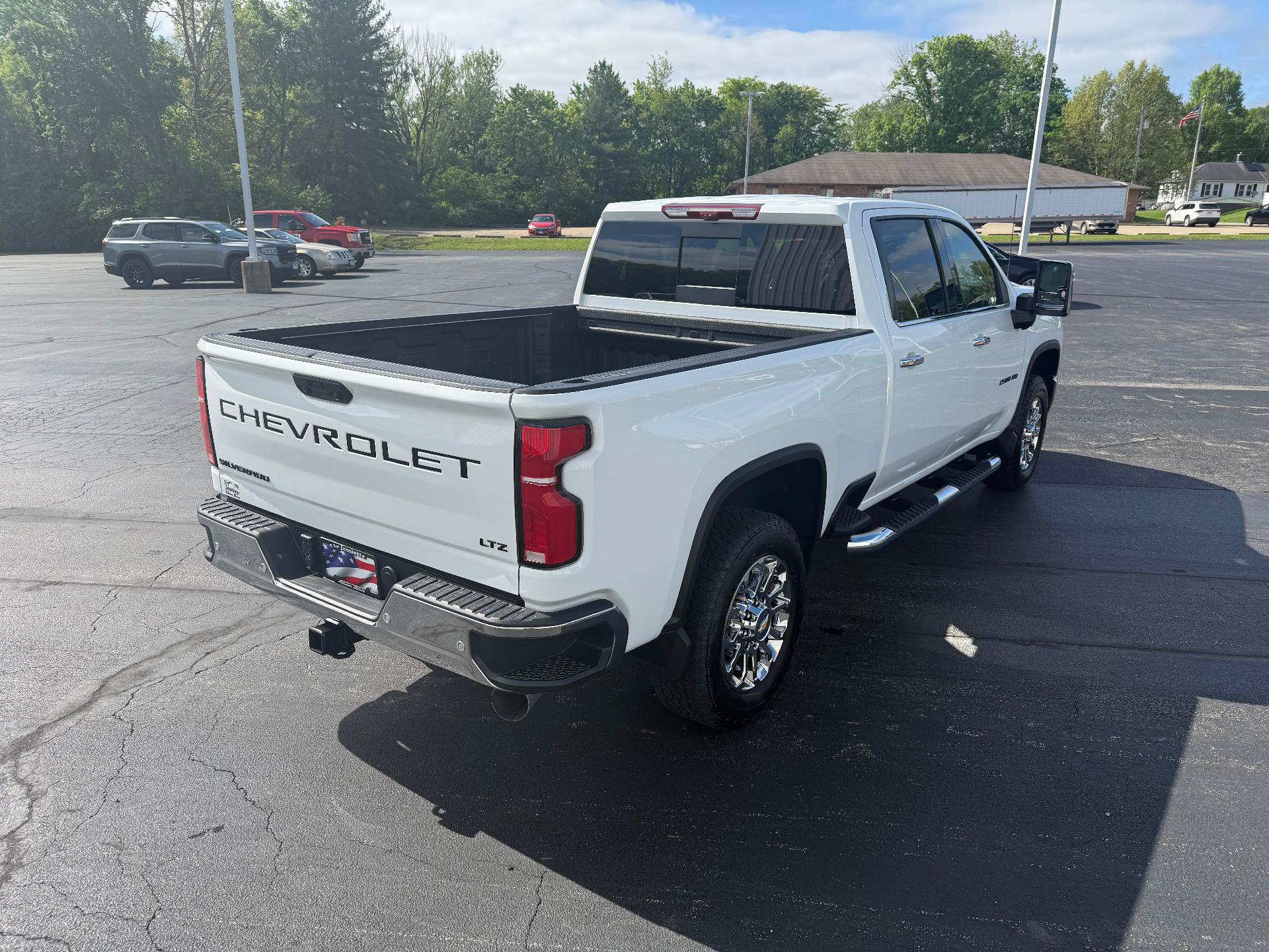 New 2026 Chevrolet Silverado 2500 LTZ w/ LTZ Premium Package AWD/4WD image 5