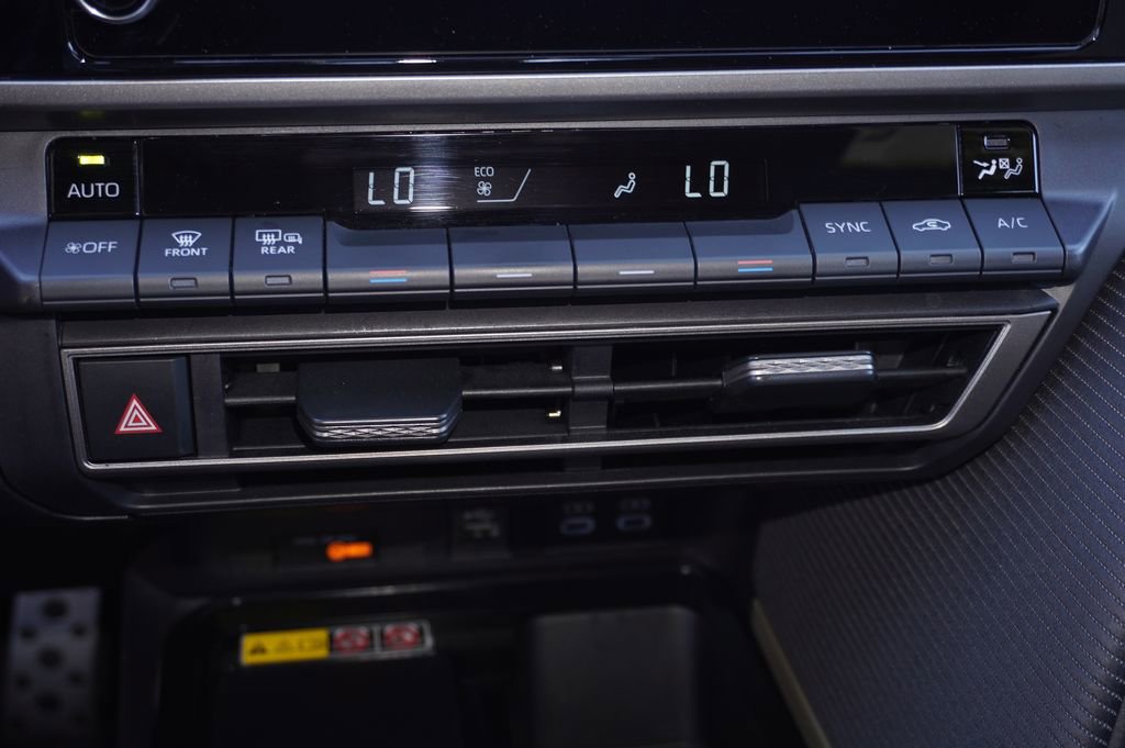 Certified 2025 Toyota Camry SE image 16