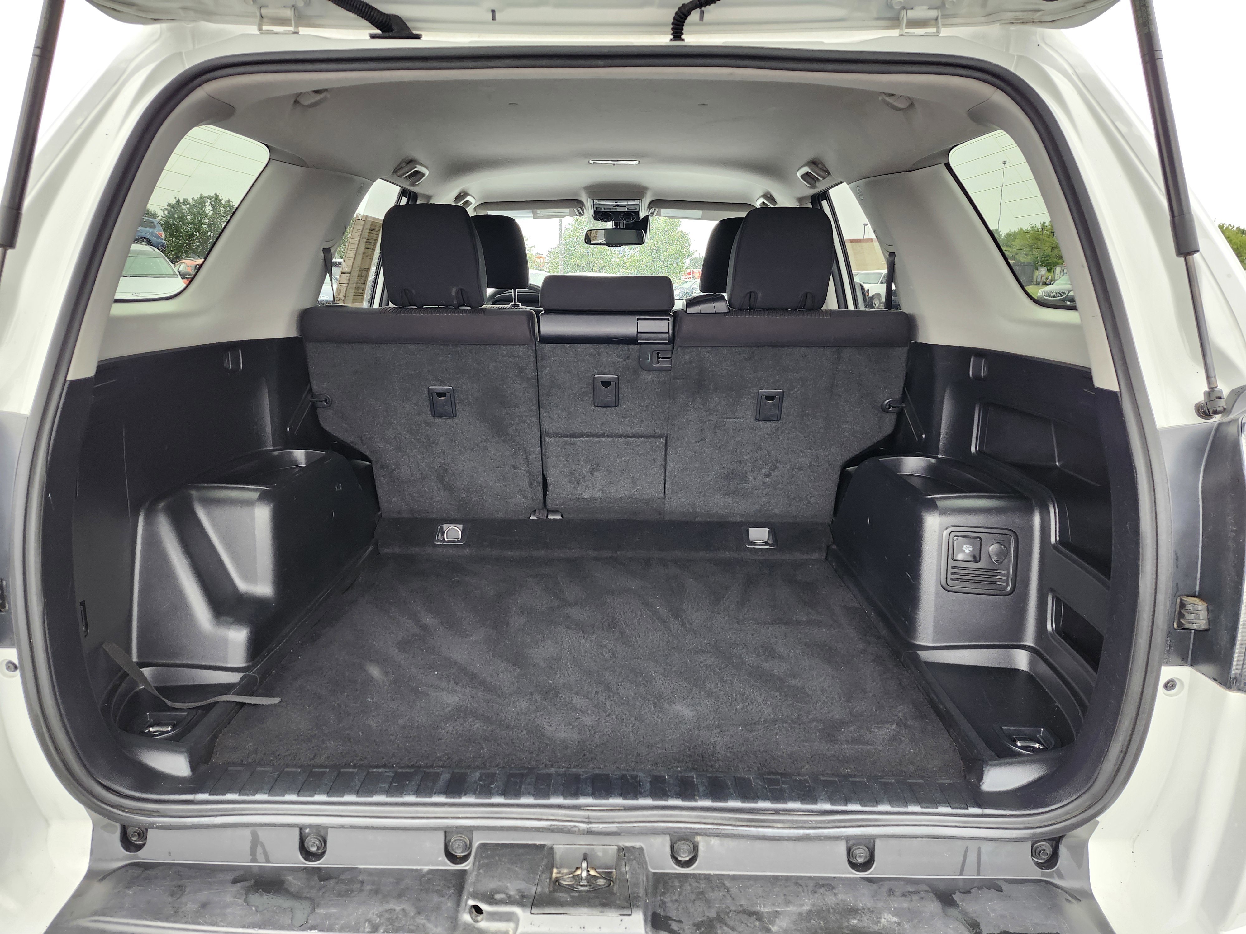 Used 2022 Toyota 4Runner TRD Off-Road image 13