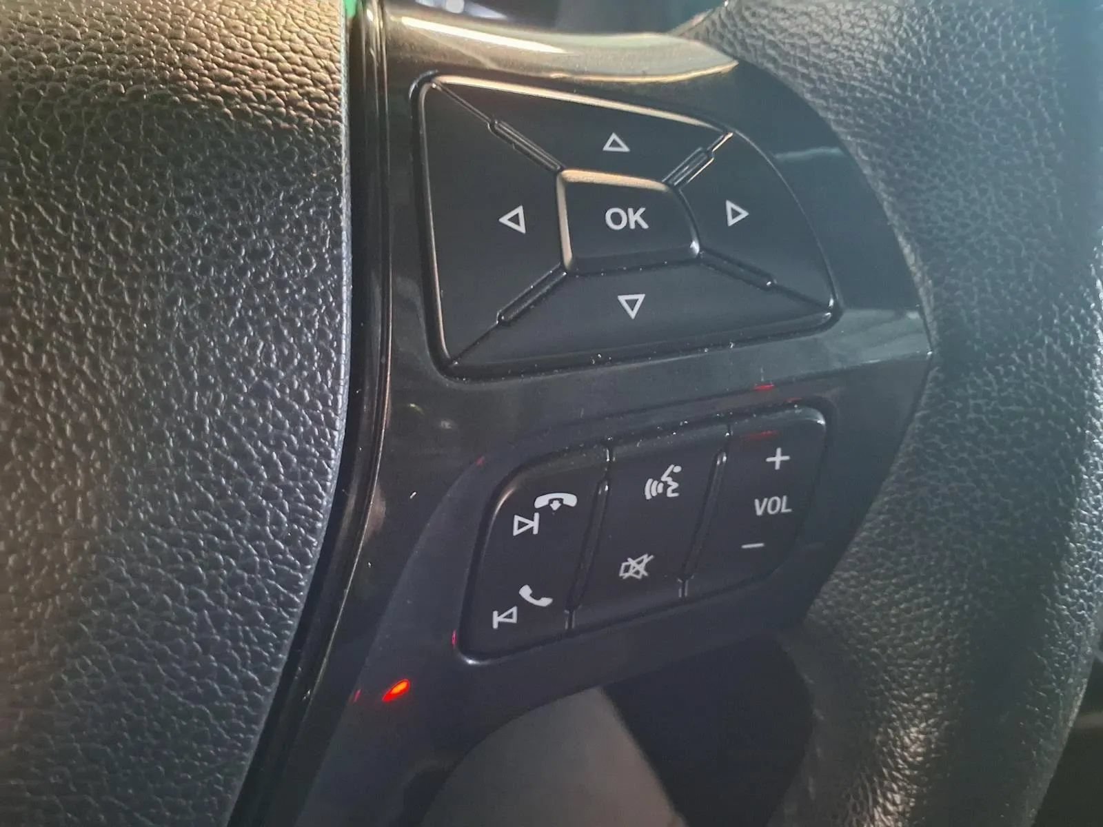 Used 2016 Ford Explorer XLT w/ Equipment Group 202A AWD/4WD image 26