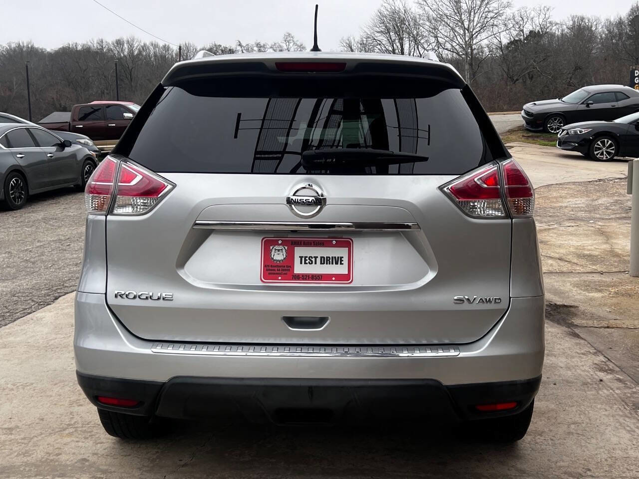 Used 2015 Nissan Rogue SV image 5