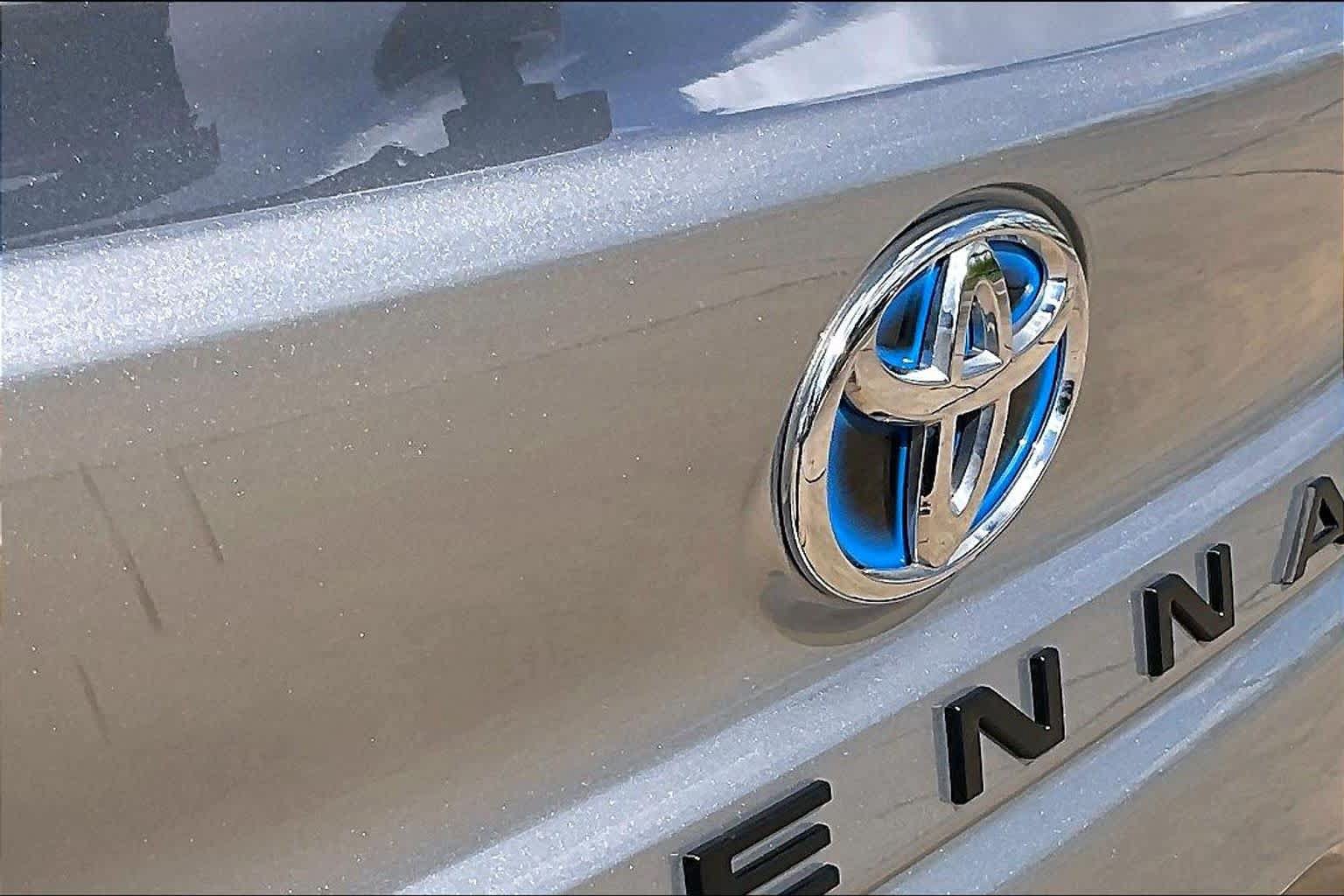 Used 2025 Toyota Sienna XLE FWD image 26