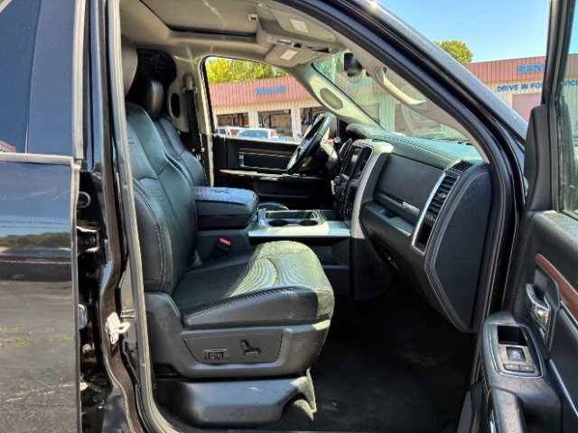 Used 2017 RAM 3500 Laramie image 29