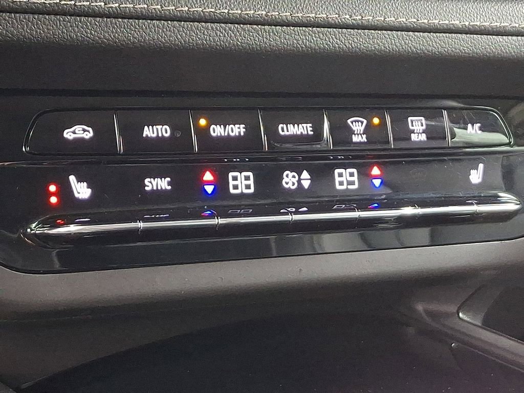 Used 2021 Buick Envision Essence w/ Technology Package I image 16