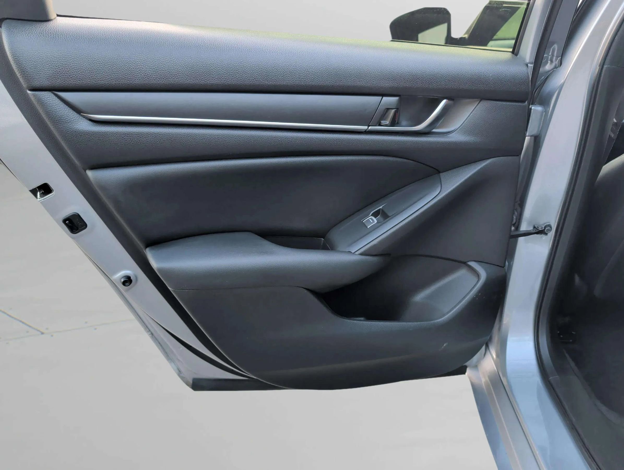 Used 2022 Honda Accord Sport image 16