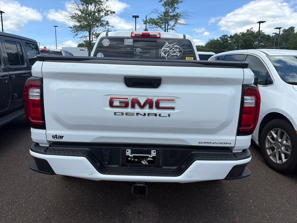 Used 2025 GMC Canyon Denali AWD/4WD image 10