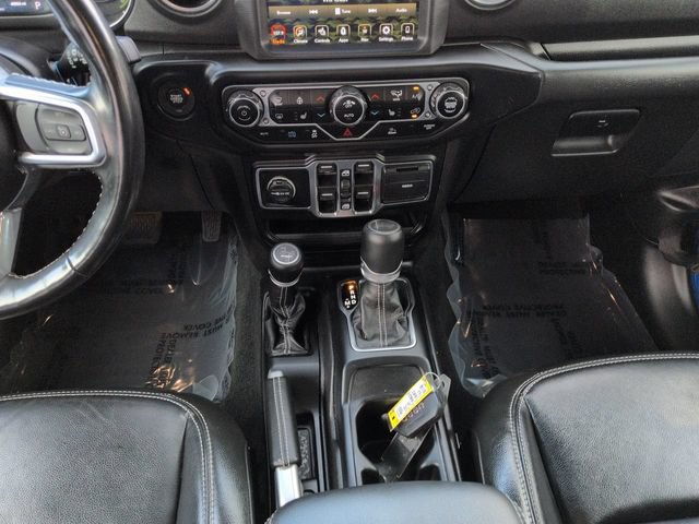 Used 2022 Jeep Wrangler Unlimited Sahara w/ Cold Weather Group AWD/4WD image 18