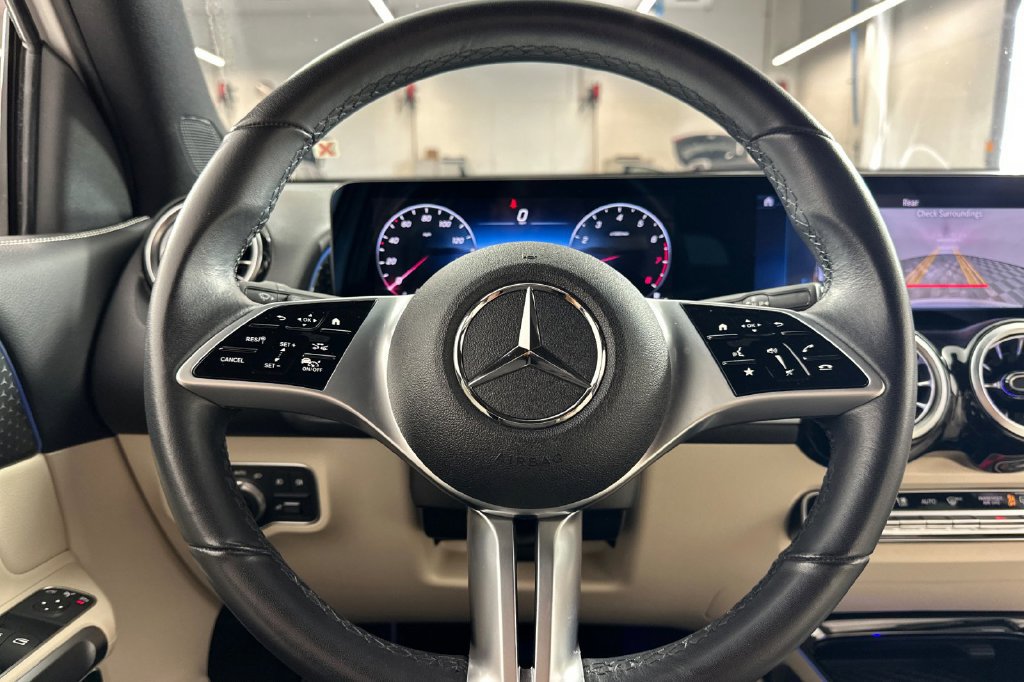 Certified 2024 Mercedes-Benz GLB 250 4MATIC image 26