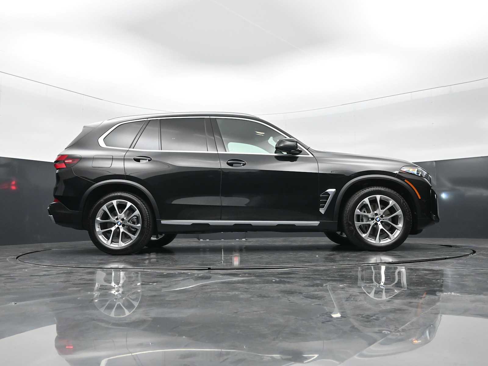 Used 2026 BMW X5 xDrive40i w/ Climate Comfort Package AWD/4WD image 28