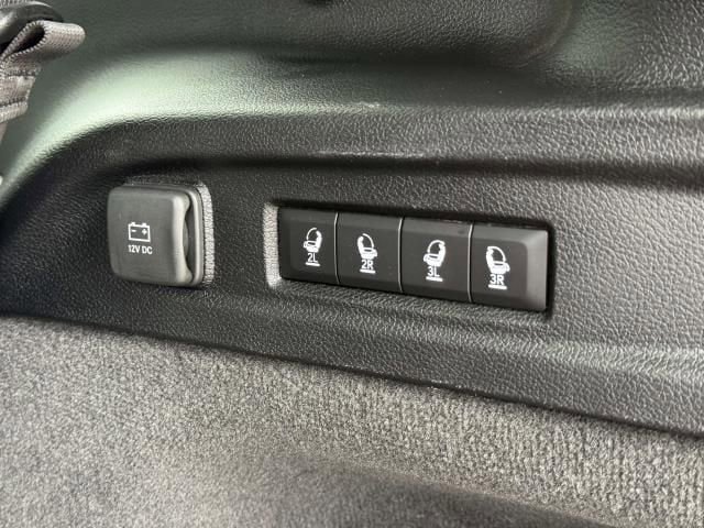Used 2021 Jeep Grand Cherokee L Overland w/ Luxury Tech Group IV AWD/4WD image 10