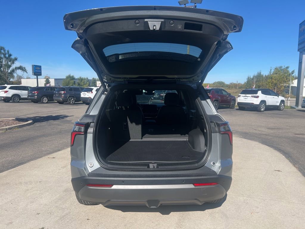 New 2026 Chevrolet Equinox LT w/ Convenience Package II image 6