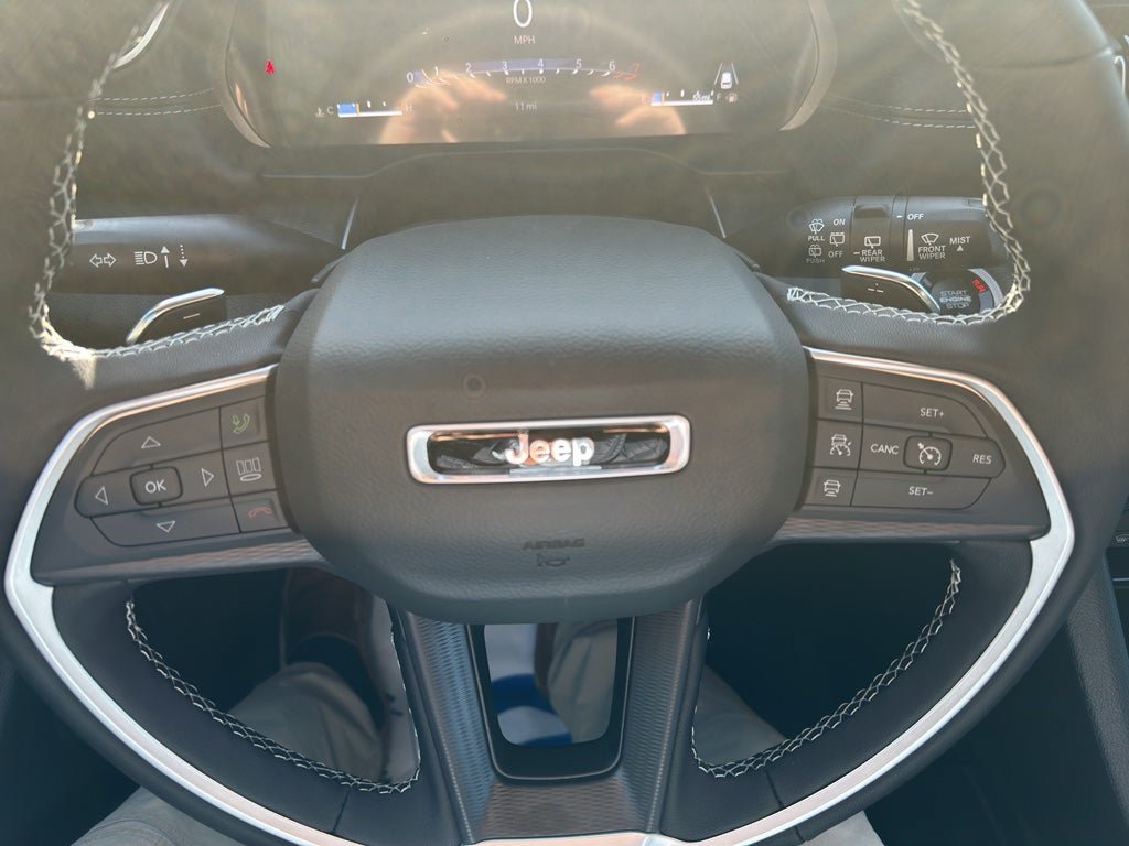 New 2025 Jeep Grand Cherokee Altitude RWD image 13