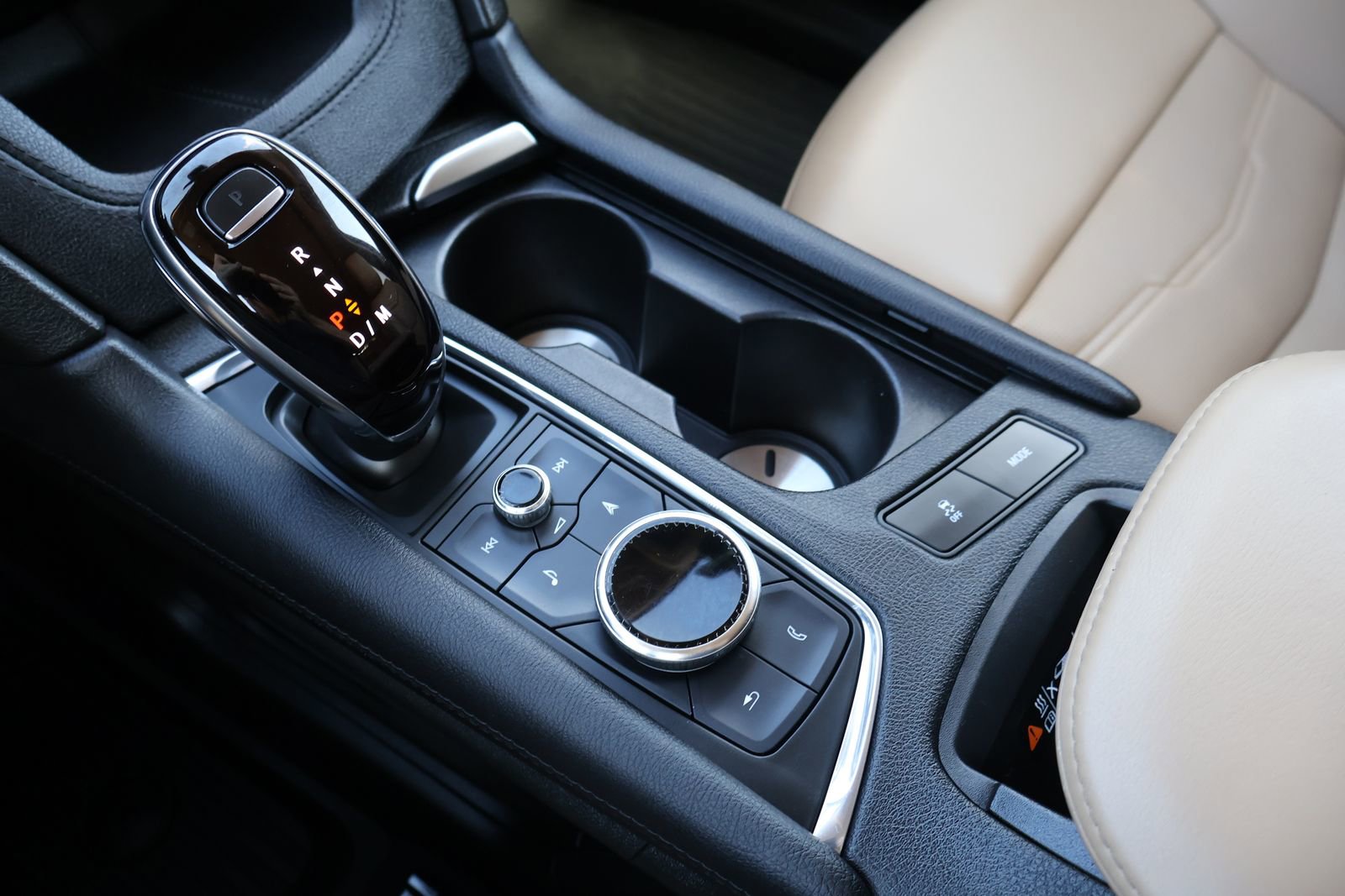 Used 2022 Cadillac XT6 Premium Luxury w/ Platinum Package image 28