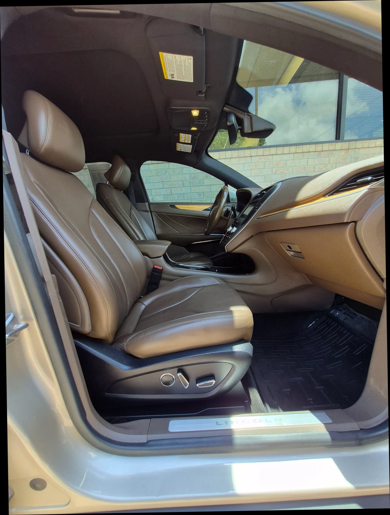 Used 2015 Lincoln MKC FWD w/ Equipment Group 102A Reserve image 17