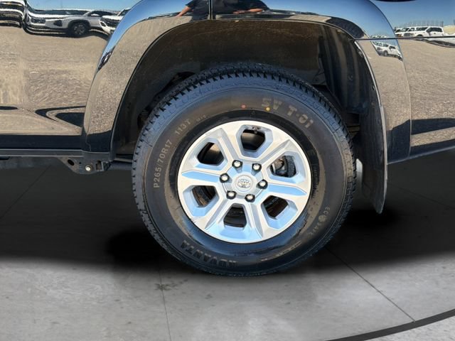 Used 2019 Toyota 4Runner SR5 AWD/4WD image 32