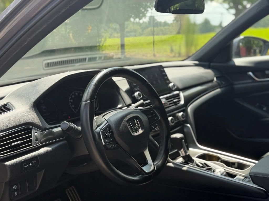 Used 2019 Honda Accord Sport image 11