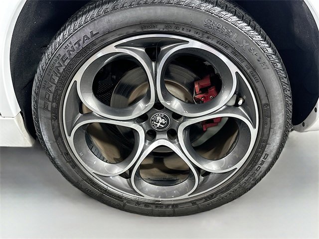 Used 2022 Alfa Romeo Stelvio Veloce image 32