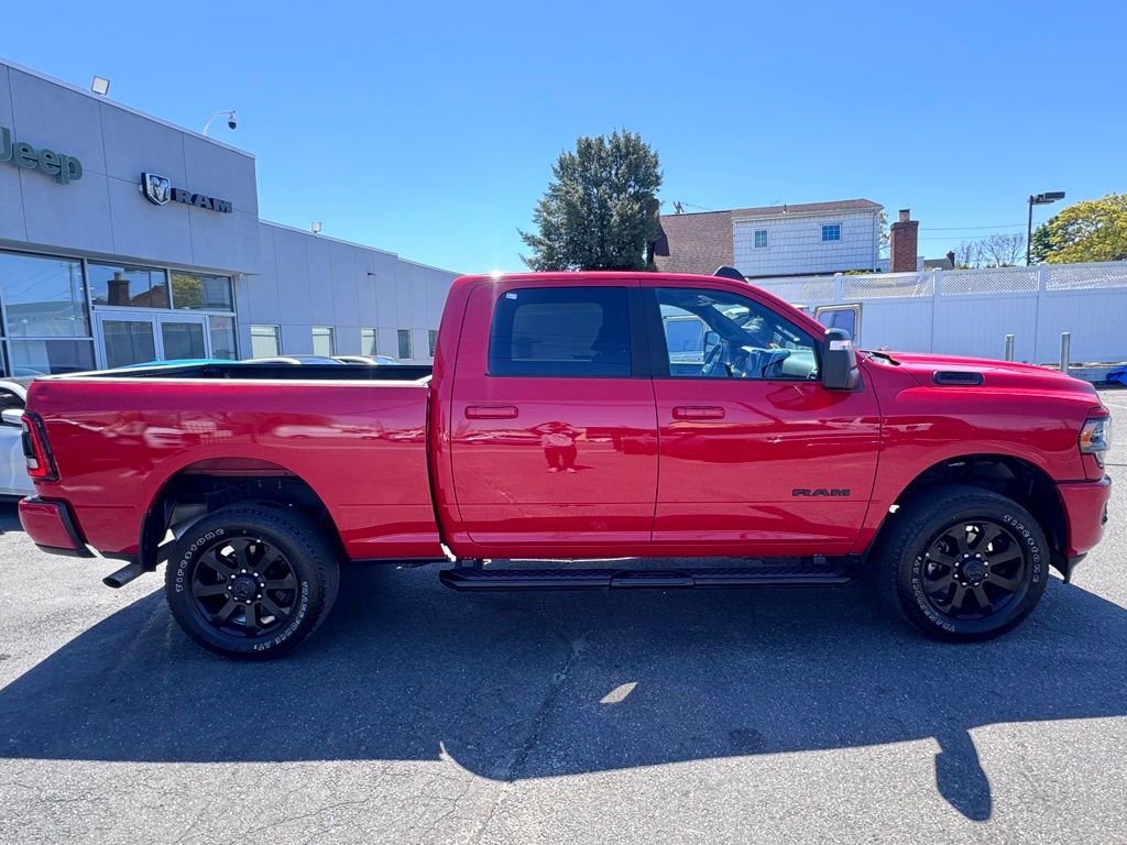 Used 2024 RAM 2500 Big Horn w/ Night Edition AWD/4WD image 9