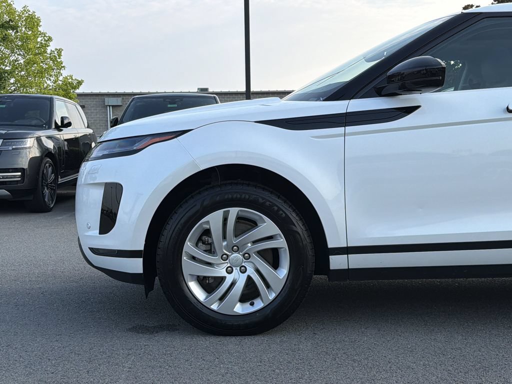 Used 2024 Land Rover Range Rover Evoque S AWD/4WD image 9